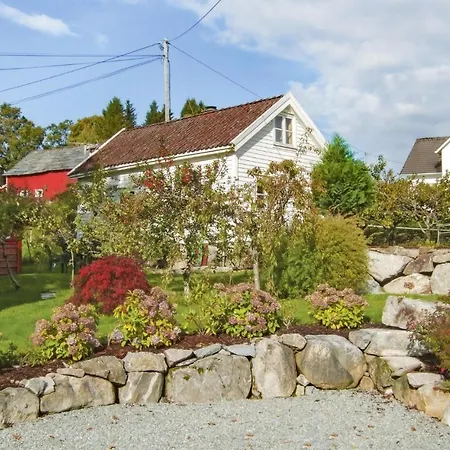 Awesome In Skiftun With House Sea View *