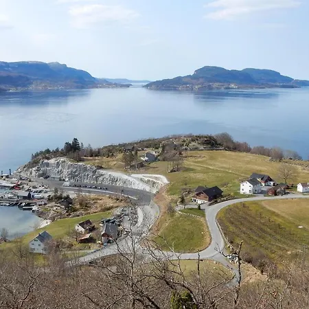 Holiday home Awesome In Skiftun With House Sea View *