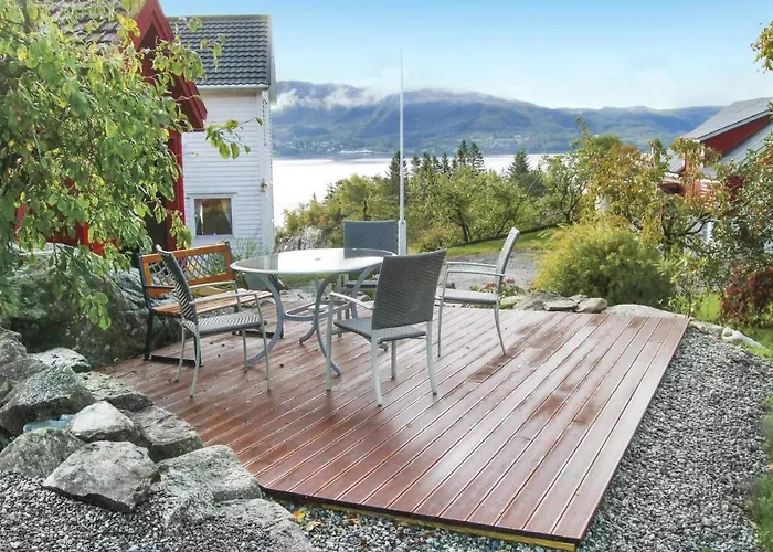 Amazing In Skiftun With Wifi Tatil Evi Nesvik